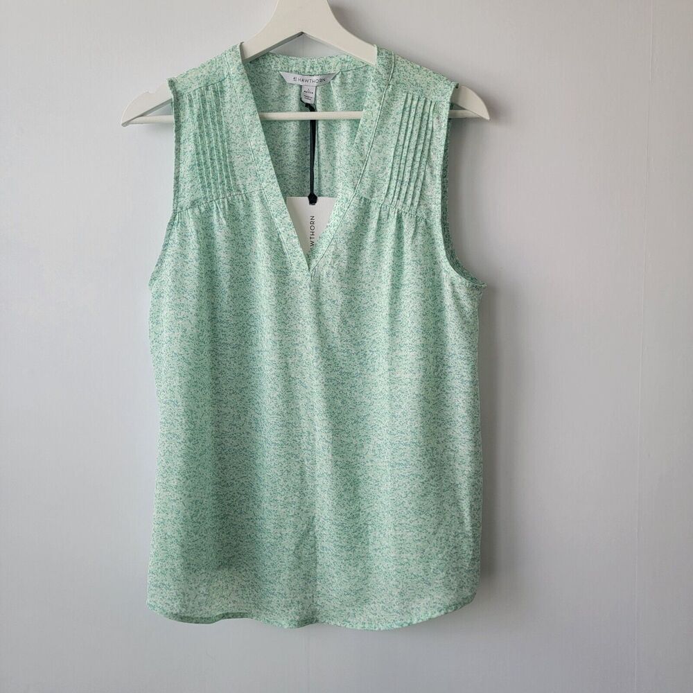 41 hawthorn sleeveless v-neck tops size LP‎